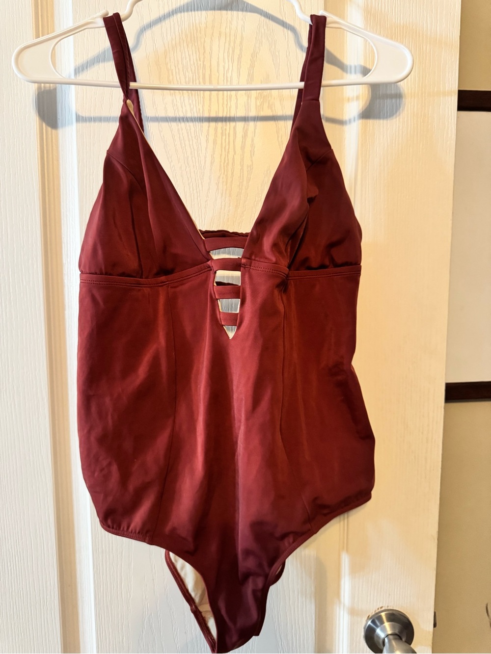 JustFab Red-Brown Trim Beige Lined Top
